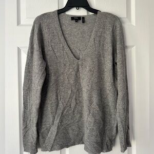 Theory Cashmere V-Neck Sweater Sz M